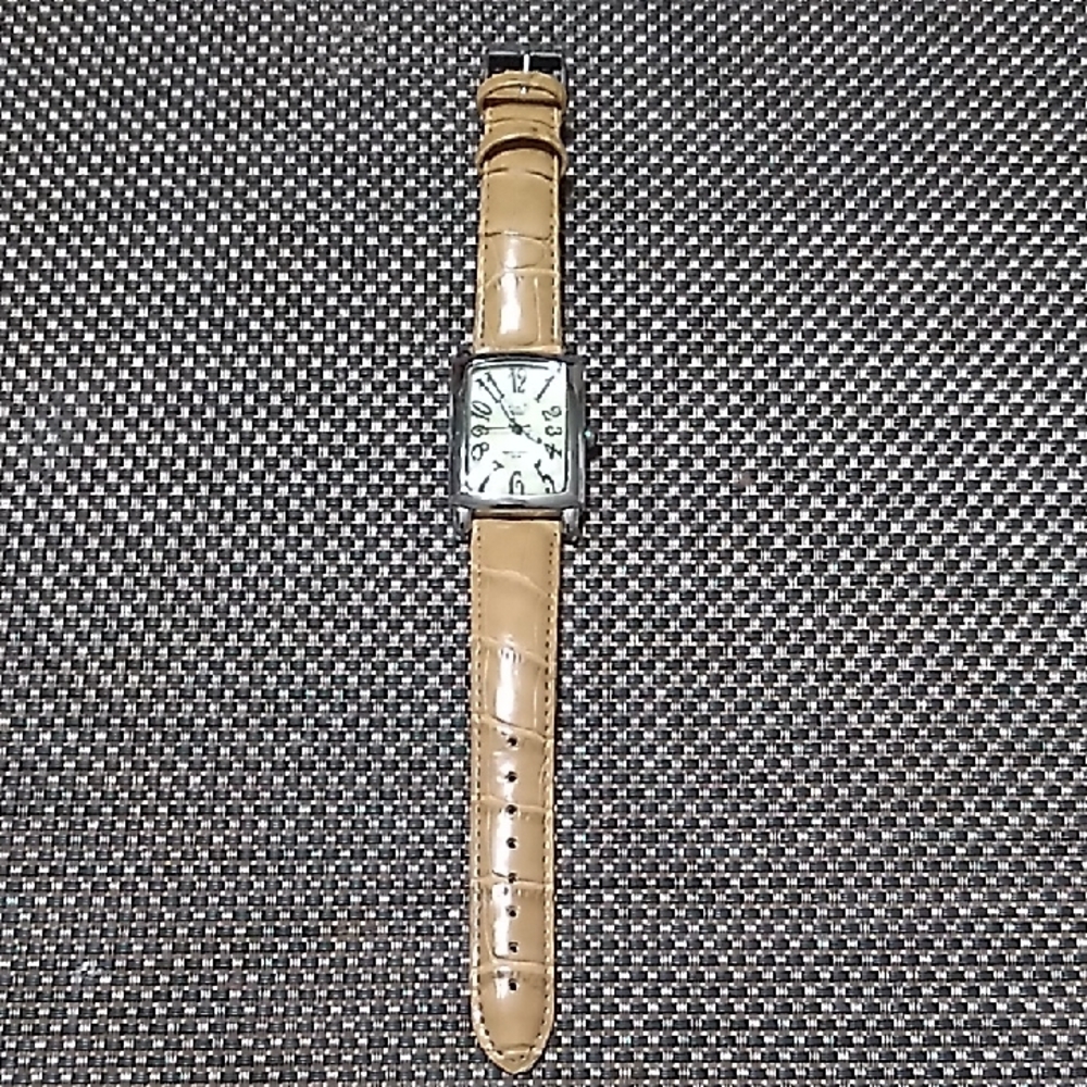 Classic Tan Leather Women's Watch